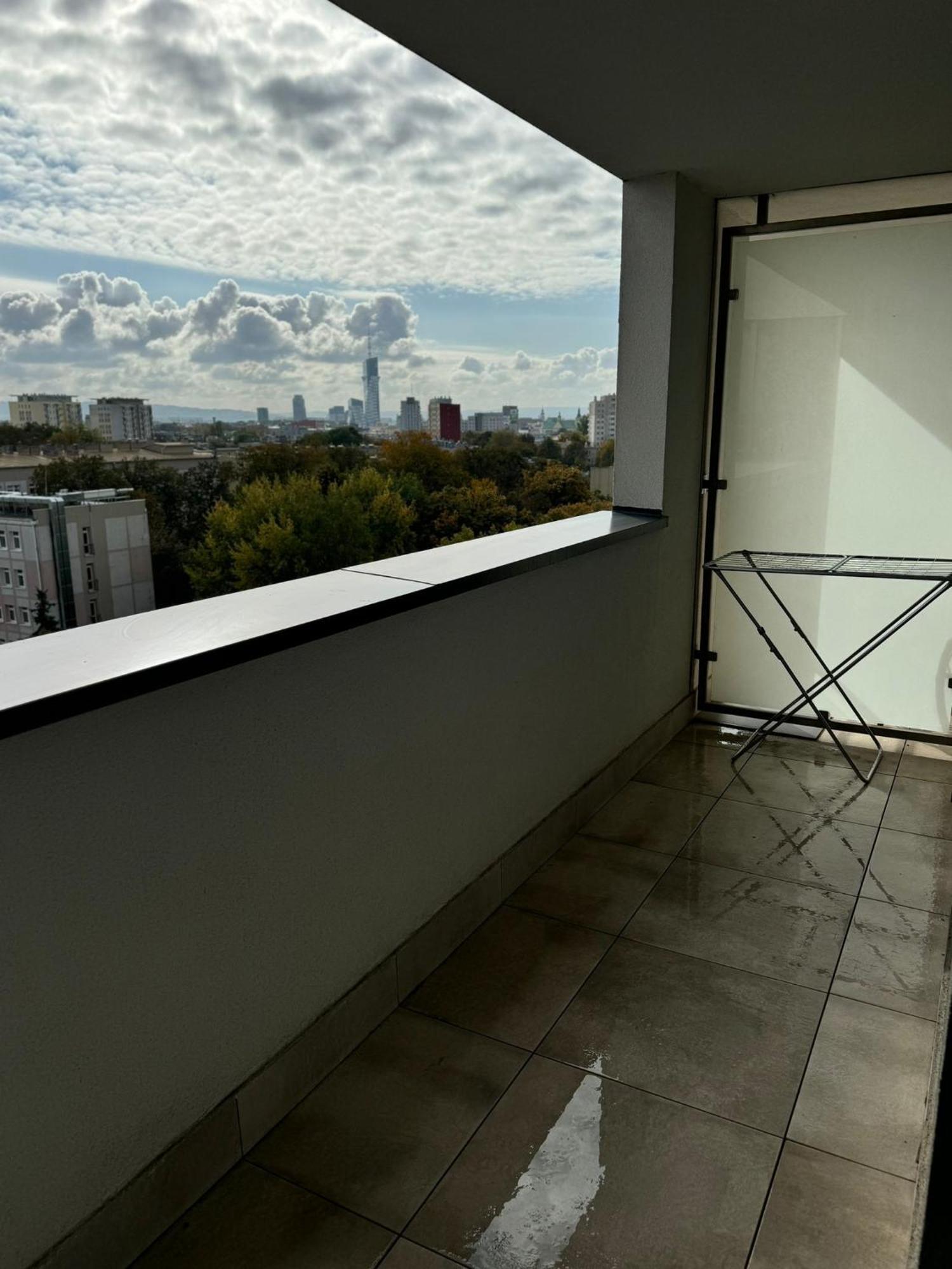 Sky Tower Self Check In 1 Bedroom Apartment Rzeszów Exterior foto